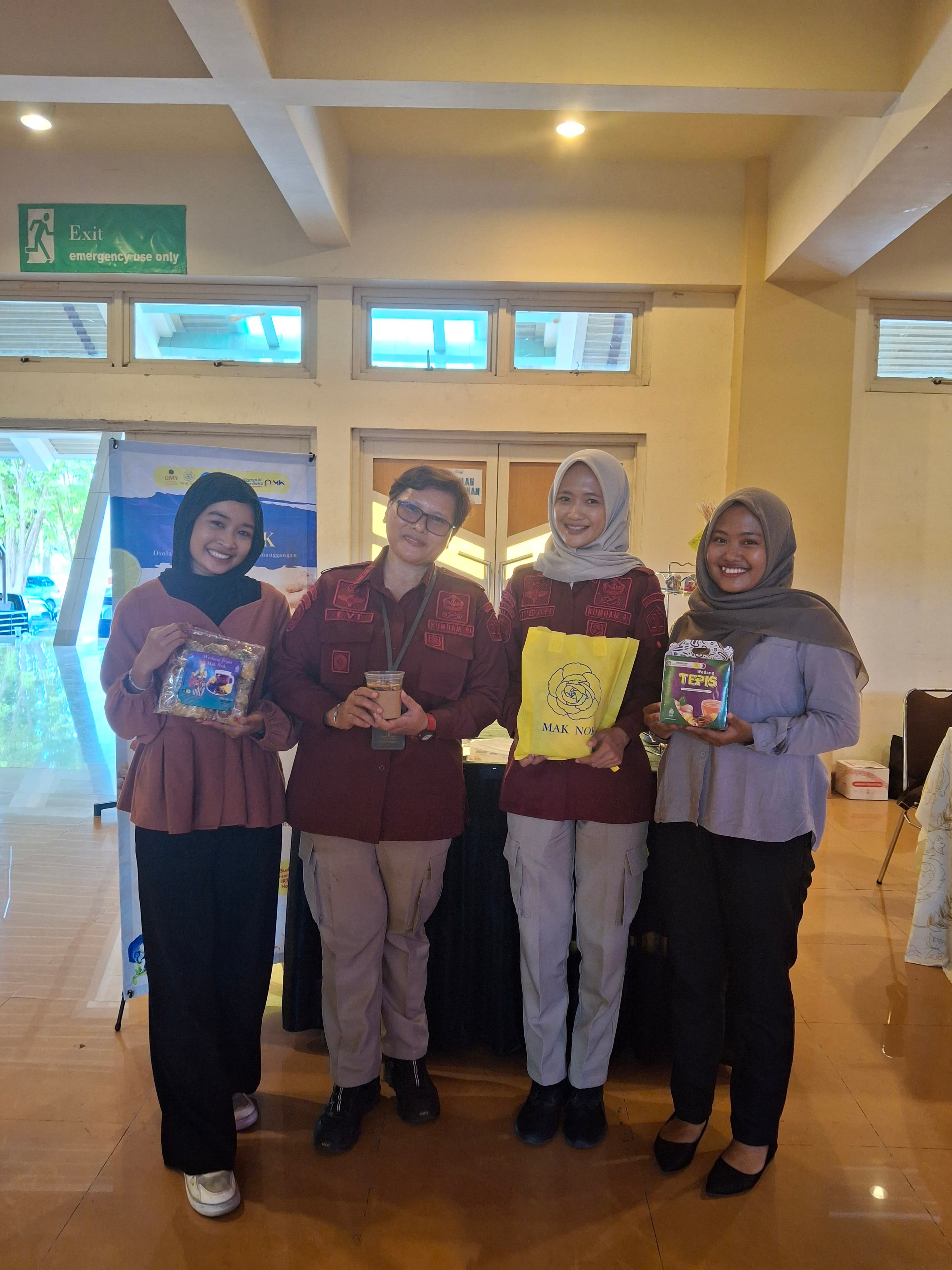 SISTERNET GOES TO CAMPUS